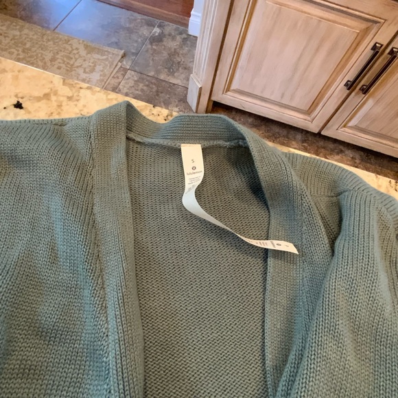 Lululemon Sincerely Yours Cardigan Sweater Wrap Sage Green Small EUC Worn Once - Picture 4 of 4